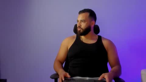 Snapshot of chris_varden chatting on 12.22.25 Chris Varden online show from 12.22.25