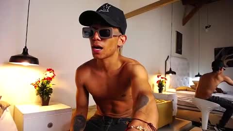 Snapshot of chris_weell chatting on 12.06.24 Chris Weell online show from 12.06.24