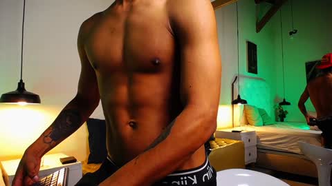 Snapshot of chris_weell chatting on 01.04.25 Chris Weell online show from 01.04.25