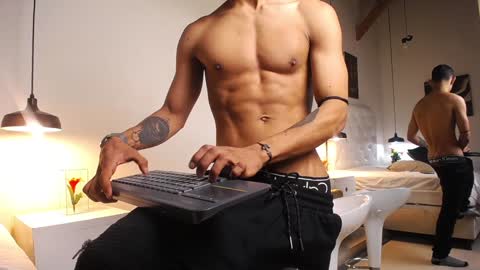 Snapshot of chris_weell chatting on 01.10.25 Chris Weell online show from 01.10.25