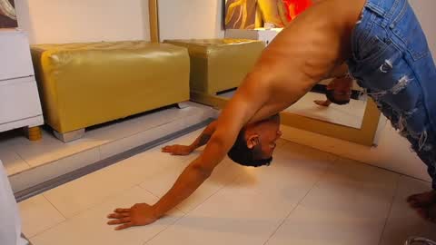 Snapshot of chris_weell chatting on 01.18.25 Chris Weell online show from 01.18.25