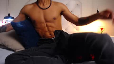 Snapshot of chris_weell chatting on 01.20.25 Chris Weell online show from 01.20.25