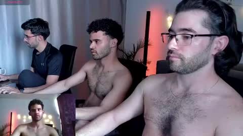 Im Chirs IM MODEL INDEPENDT online show from 02.21.25