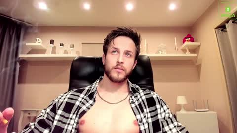 Snapshot of chriscarrey chatting on 01.22.25 Chris online show from 01.22.25