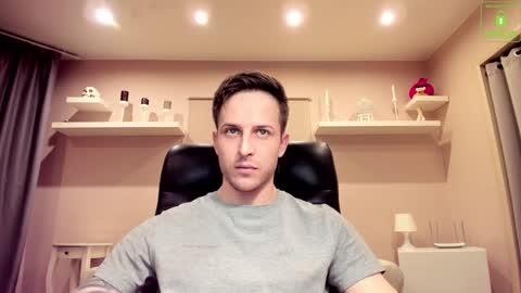 Snapshot of chriscarrey chatting on 02.06.25 Chris online show from 02.06.25