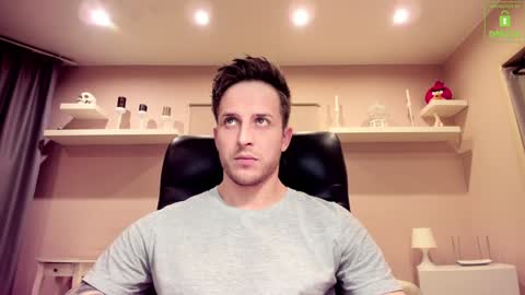 Snapshot of chriscarrey chatting on 02.08.25 Chris online show from 02.08.25