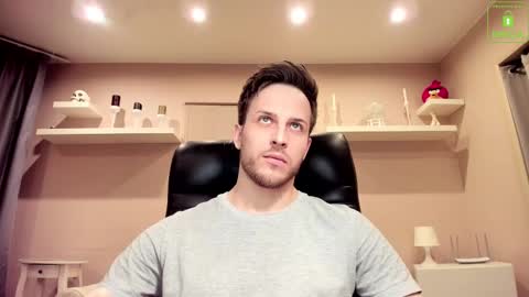 Snapshot of chriscarrey chatting on 02.18.25 Chris online show from 02.18.25