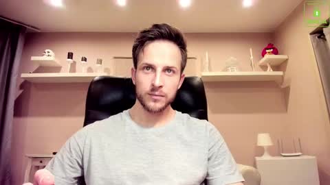 Snapshot of chriscarrey chatting on 02.28.25 Chris online show from 02.28.25