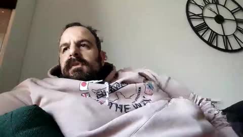 Snapshot of chrisole chatting on 12.02.25 chris ole online show from 12.02.25