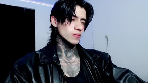 Snapshot of chriss_opp chatting on 02.06.25 CHRIS  INDEPENT MODEL online show from 02.06.25