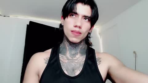 Snapshot of chriss_opp chatting on 02.23.25 CHRIS  INDEPENT MODEL online show from 02.23.25