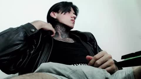 Snapshot of chriss_opp chatting on 03.02.25 CHRIS  INDEPENT MODEL online show from 03.02.25