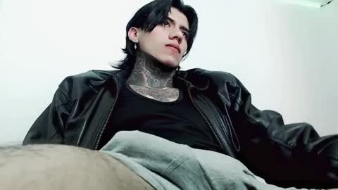 Snapshot of chriss_opp chatting on 03.02.25 CHRIS  INDEPENT MODEL online show from 03.02.25