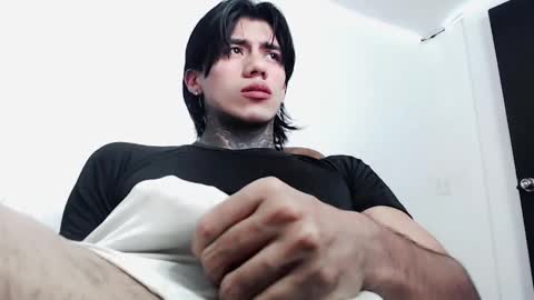 Snapshot of chriss_opp chatting on 03.09.25 CHRIS  INDEPENT MODEL online show from 03.09.25