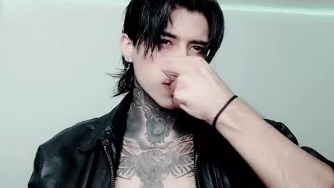 Snapshot of chriss_opp chatting on 03.10.25 CHRIS  INDEPENT MODEL online show from 03.10.25