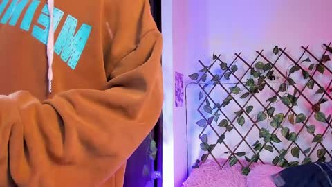 Christian Wang online show from 04.05.26