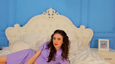 Snapshot of christinaconte chatting on 03.09.25 christinaconte online show from 03.09.25