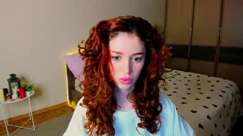 Snapshot of christinaconteeree chatting on 04.20.26 christinaconteeree online show from 04.20.26