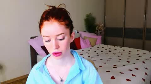 Snapshot of christinaconteeree chatting on 05.04.26 christinaconteeree online show from 05.04.26