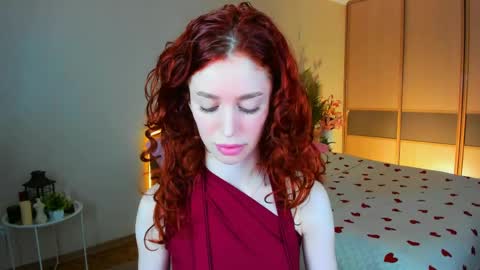 Snapshot of christinaconteeree chatting on 05.13.26 christinaconteeree online show from 05.13.26