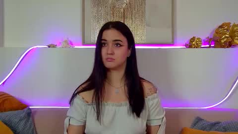 Christina online show from 09.23.25