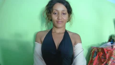 Snapshot of christine213 chatting on 12.19.25 christine213 online show from 12.19.25