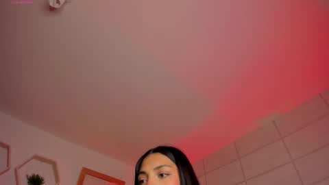 Christine  online show from 09.11.25