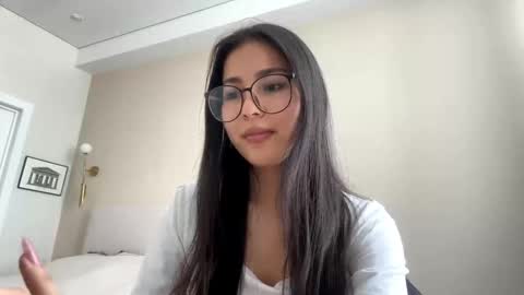 Snapshot of christinebrillhart chatting on 02.27.26 Bella online show from 02.27.26