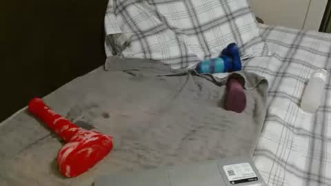 Snapshot of christophe_throbin chatting on 02.27.26 christophe_throbin online show from 02.27.26