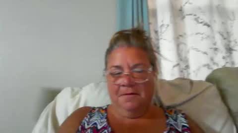 Snapshot of christopher_rain chatting on 06.10.26 Christopher Rain online show from 06.10.26