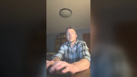 chrisw8121 online show from 04.17.26