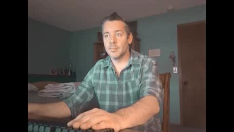 chrisw8121 online show from 04.17.26