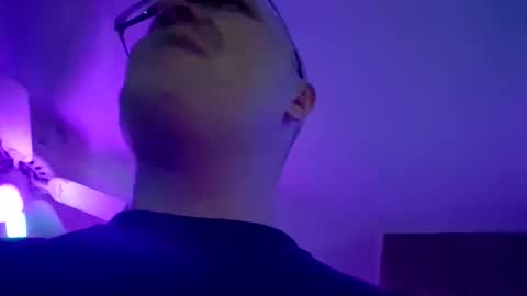 Snapshot of chronicvibez chatting on 01.12.26 chronicvibez online show from 01.12.26