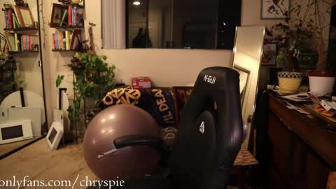 Snapshot of chrysanthulu chatting on 05.23.26 Chrys online show from 05.23.26