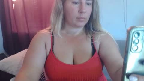 Snapshot of chrystalbella chatting on 07.26.26 Diana online show from 07.26.26