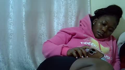 Snapshot of chubby_queenie07 chatting on 05.18.26 DivaDee online show from 05.18.26
