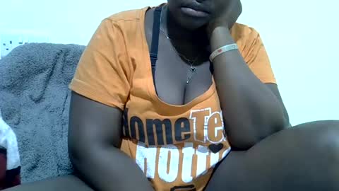 Snapshot of chubby_queenie07 chatting on 07.23.26 DivaDee online show from 07.23.26