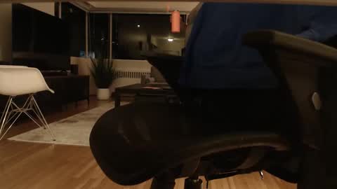 AstorYvr online show from 04.17.26