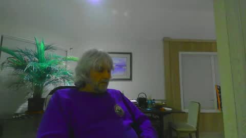 Snapshot of chuck354139 chatting on 12.22.24 chuck354139 online show from 12.22.24