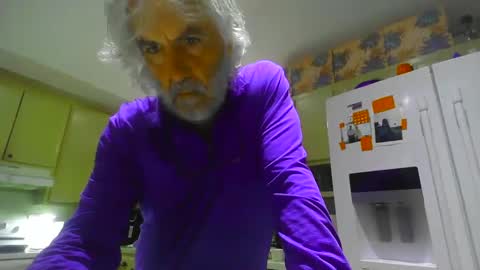 Snapshot of chuck354139 chatting on 12.28.24 chuck354139 online show from 12.28.24