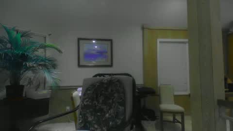 Snapshot of chuck354139 chatting on 01.02.25 chuck354139 online show from 01.02.25