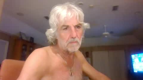 Snapshot of chuck354139 chatting on 01.03.25 chuck354139 online show from 01.03.25