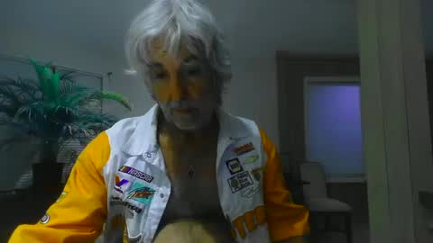 Snapshot of chuck354139 chatting on 01.05.25 chuck354139 online show from 01.05.25