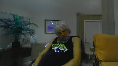 Snapshot of chuck354139 chatting on 01.12.25 chuck354139 online show from 01.12.25