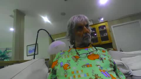 Snapshot of chuck354139 chatting on 01.19.25 chuck354139 online show from 01.19.25