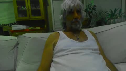 Snapshot of chuck354139 chatting on 01.22.25 chuck354139 online show from 01.22.25