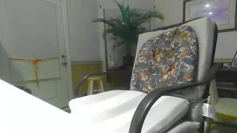 Snapshot of chuck354139 chatting on 02.13.25 chuck354139 online show from 02.13.25