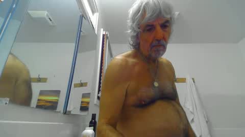 Snapshot of chuck354139 chatting on 02.20.25 chuck354139 online show from 02.20.25