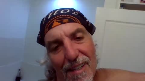 Snapshot of chuck354139 chatting on 09.29.25 chuck354139 online show from 09.29.25