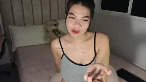 Snapshot of cielo_18d chatting on 06.15.26 Mia online show from 06.15.26